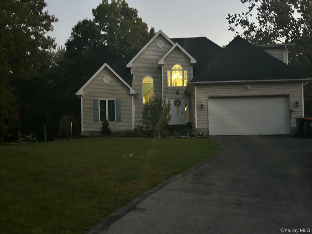 181 David Drive, Pleasant Valley, NY 12601