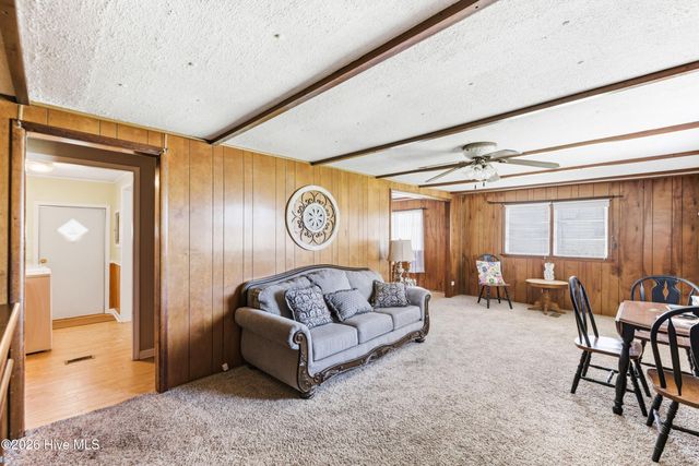 108 Gladiolus Road, Castle Hayne, NC 28429