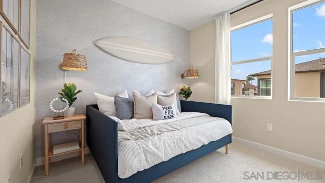 323 Honeysuckle, Oceanside, CA 92057