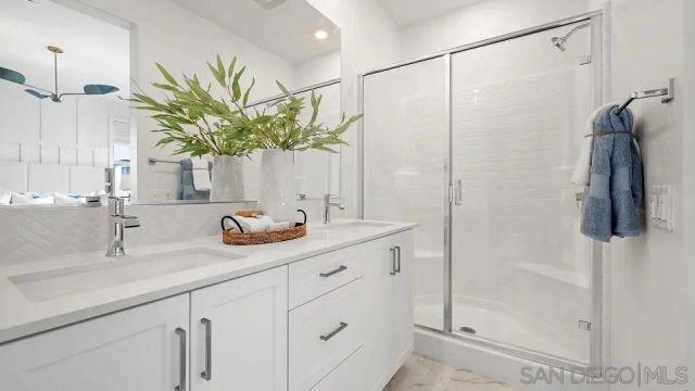 323 Honeysuckle, Oceanside, CA 92057
