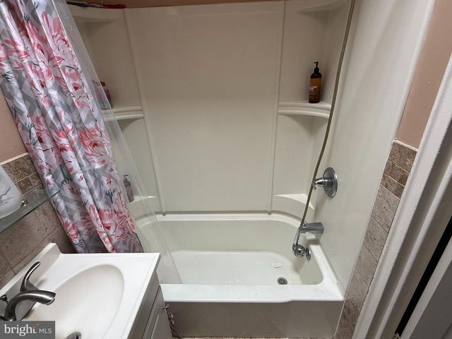 2023 S ETTING ST, Philadelphia, PA 19145