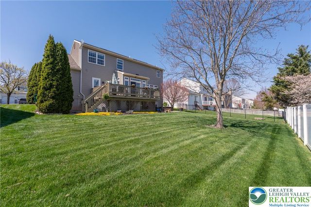 2671 Thistle Road, Lower Macungie Twp, PA 18062