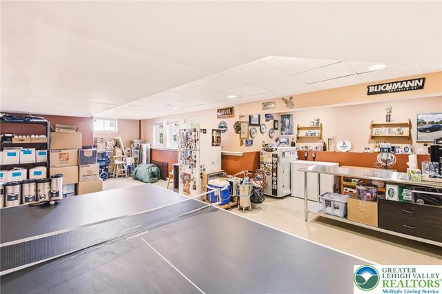 2671 Thistle Road, Lower Macungie Twp, PA 18062