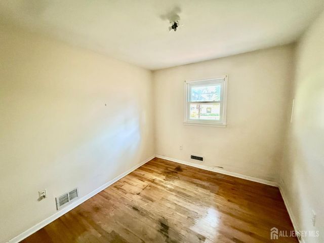 134 9th Street, Piscataway, NJ 08854
