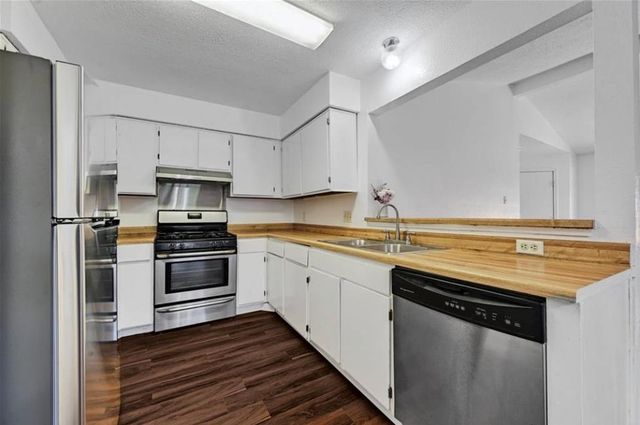 9601 Holly Springs DR, Austin, TX 78748