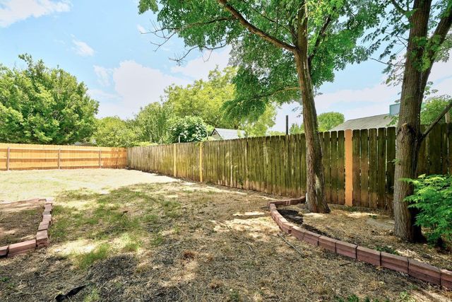 9601 Holly Springs DR, Austin, TX 78748