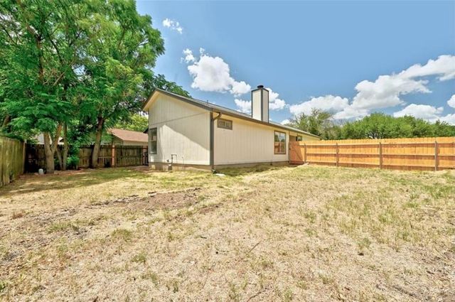 9601 Holly Springs DR, Austin, TX 78748