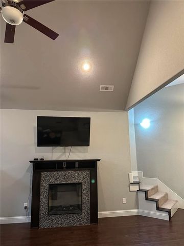 3201 SW Stoneway Avenue, Bentonville, AR 72713