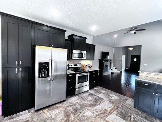 3201 SW Stoneway Avenue, Bentonville, AR 72713