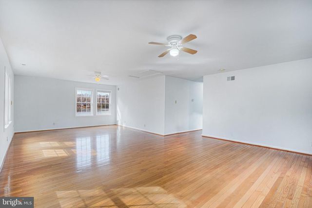 1022 LAKEVIEW DR, Stafford, VA 22556