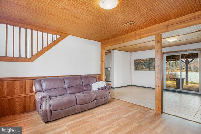 1022 LAKEVIEW DR, Stafford, VA 22556