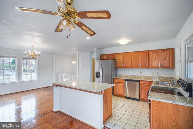 1022 LAKEVIEW DR, Stafford, VA 22556