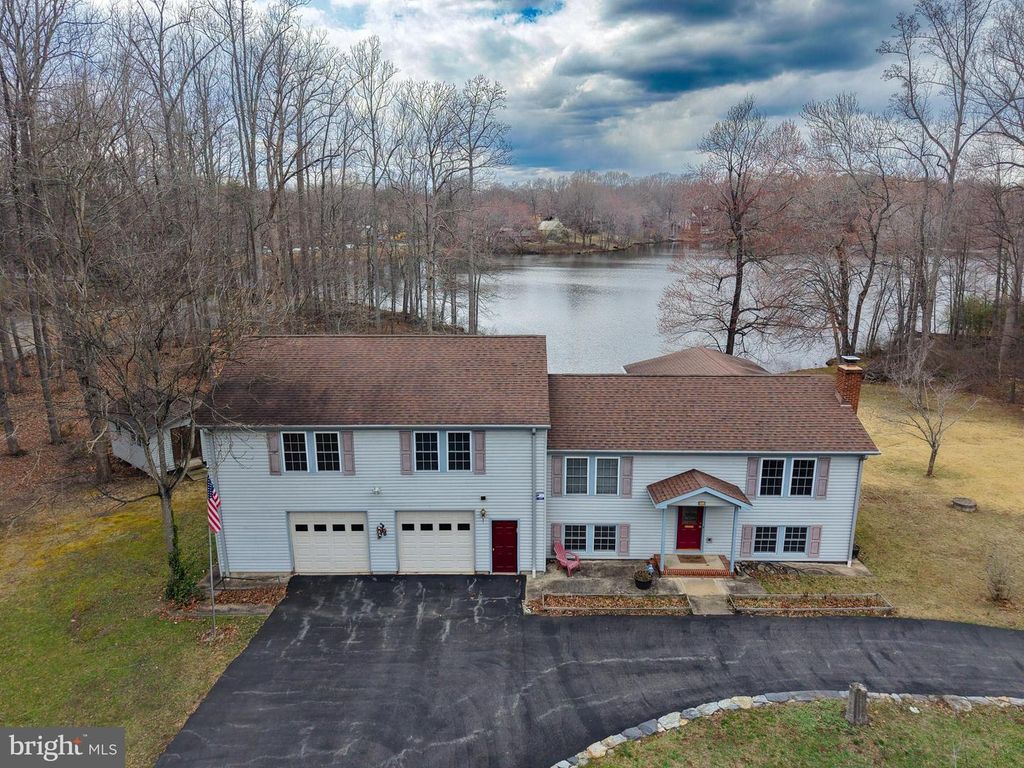 1022 LAKEVIEW DR, Stafford, VA 22556