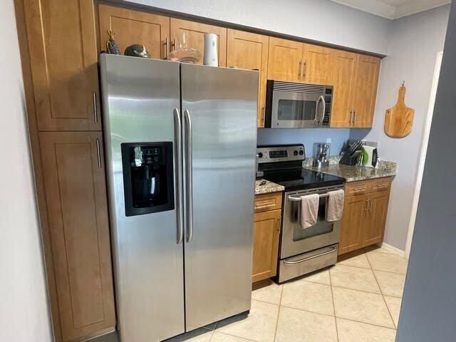 6530 Emerald Dunes Drive 303, West Palm Beach, FL 33411