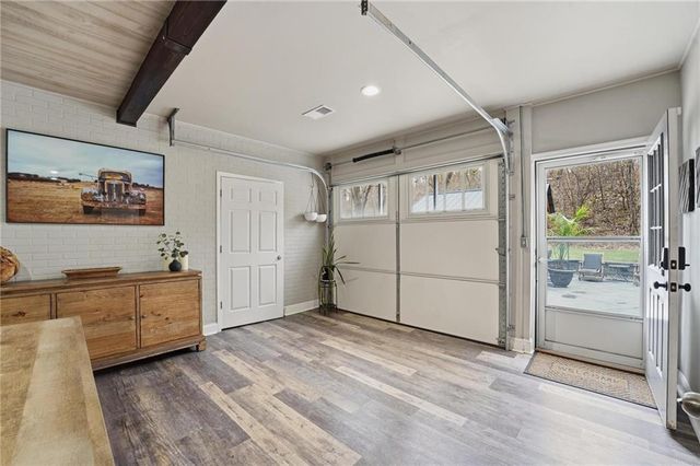 11155 Hubbard Road, Kansas City, KS 66109