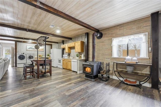 11155 Hubbard Road, Kansas City, KS 66109