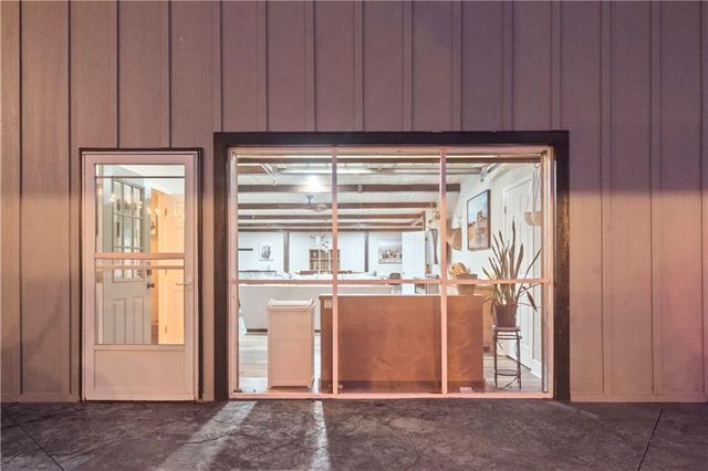 11155 Hubbard Road, Kansas City, KS 66109