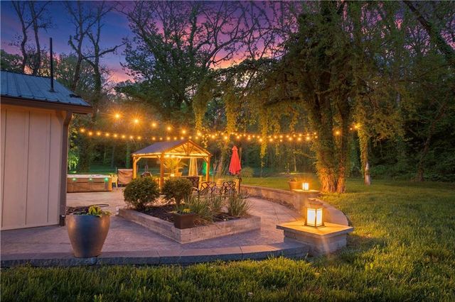 11155 Hubbard Road, Kansas City, KS 66109