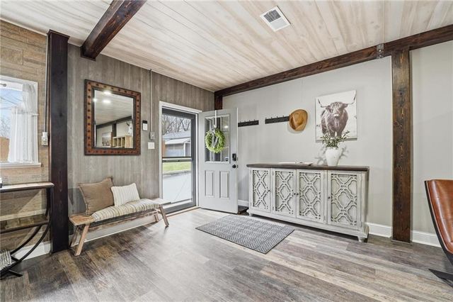 11155 Hubbard Road, Kansas City, KS 66109