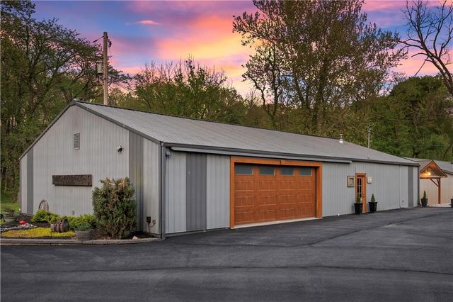 11155 Hubbard Road, Kansas City, KS 66109