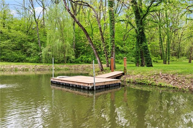 11155 Hubbard Road, Kansas City, KS 66109