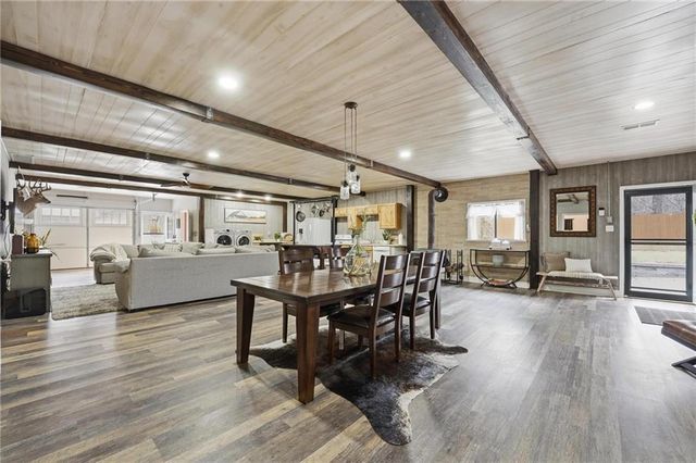 11155 Hubbard Road, Kansas City, KS 66109