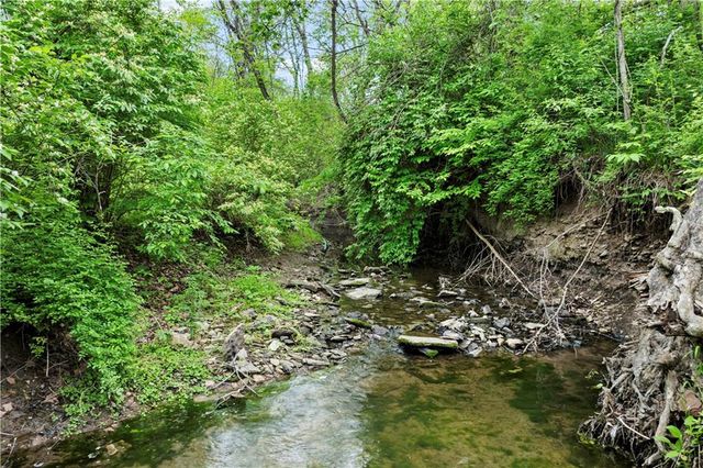 11155 Hubbard Road, Kansas City, KS 66109