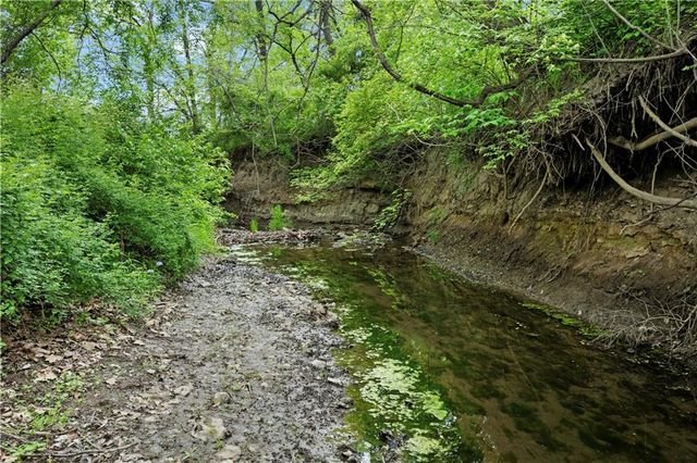 11155 Hubbard Road, Kansas City, KS 66109