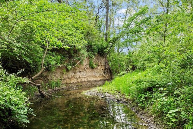 11155 Hubbard Road, Kansas City, KS 66109