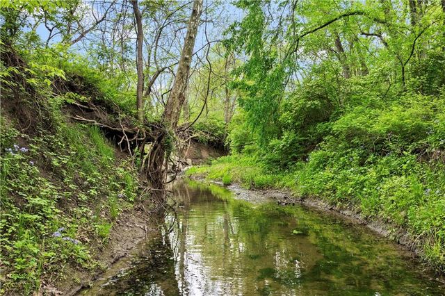 11155 Hubbard Road, Kansas City, KS 66109