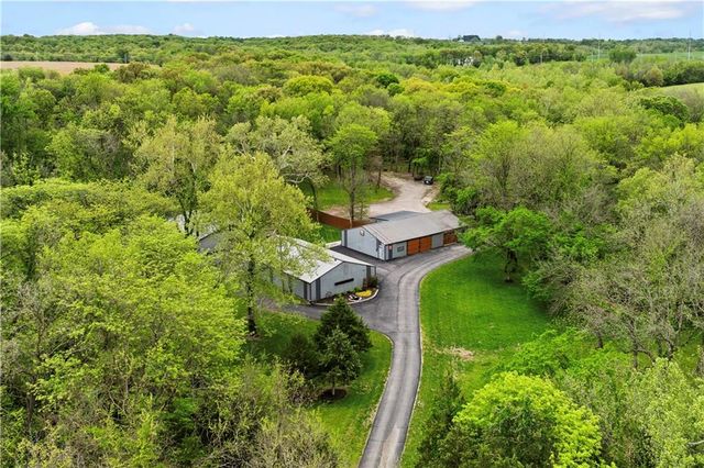 11155 Hubbard Road, Kansas City, KS 66109