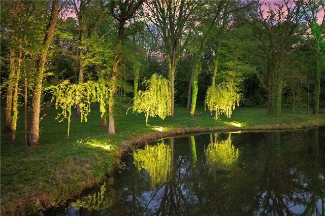 11155 Hubbard Road, Kansas City, KS 66109