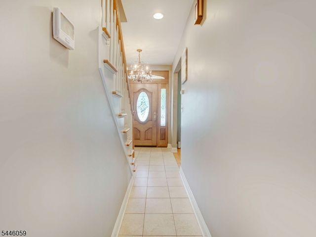 564 Passaic Ave, Kenilworth Boro, NJ 07033