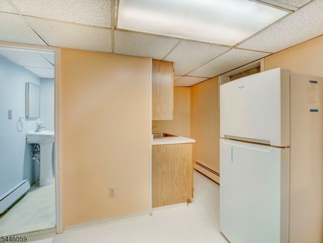 564 Passaic Ave, Kenilworth Boro, NJ 07033