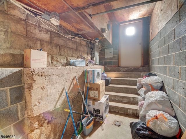 564 Passaic Ave, Kenilworth Boro, NJ 07033