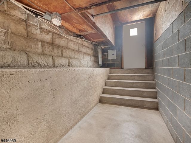 564 Passaic Ave, Kenilworth Boro, NJ 07033