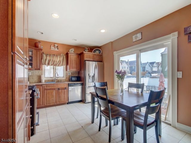 564 Passaic Ave, Kenilworth Boro, NJ 07033