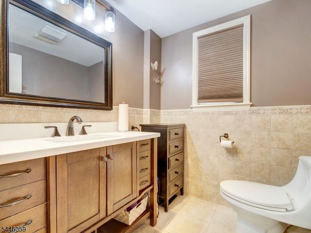 564 Passaic Ave, Kenilworth Boro, NJ 07033
