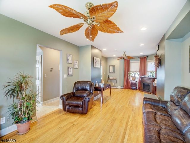 564 Passaic Ave, Kenilworth Boro, NJ 07033