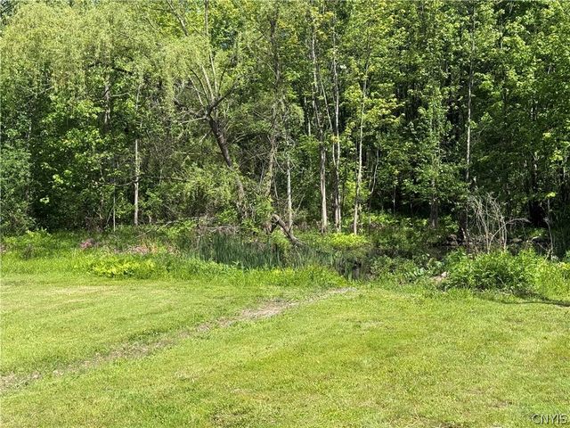 6637 Dix Road, Westmoreland, NY 13440