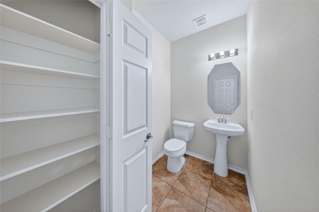 16814 Dunsford Court, Houston, TX 77083