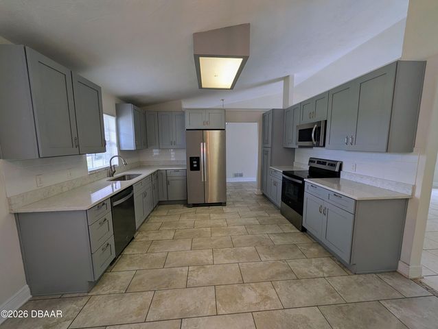 1889 Magnolia Avenue, South Daytona, FL 32119