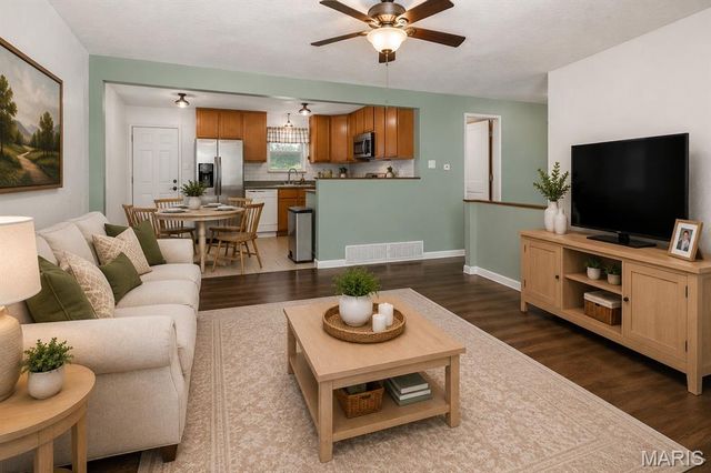 2101 Linnus Drive, High Ridge, MO 63049