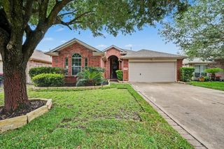 10235 Mills Run Drive, Houston, TX 77070