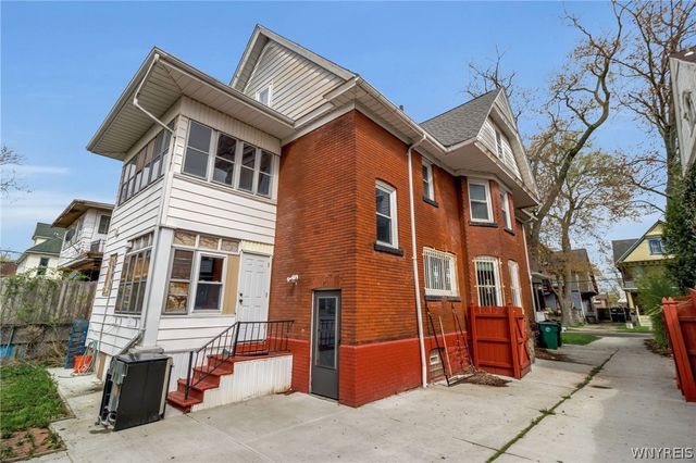 699 Chilton Avenue, Niagara Falls, NY 14301