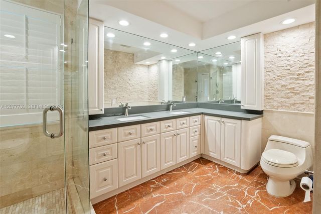 2725 NE 21st Avenue, Fort Lauderdale, FL 33306