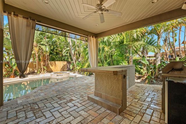 2725 NE 21st Avenue, Fort Lauderdale, FL 33306