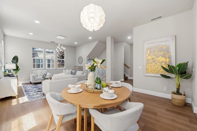 38 Cook Place, Santa Clara, CA 95050