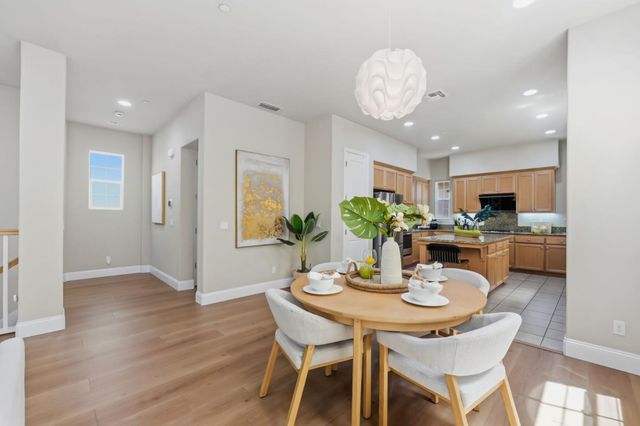 38 Cook Place, Santa Clara, CA 95050