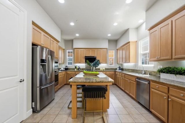 38 Cook Place, Santa Clara, CA 95050